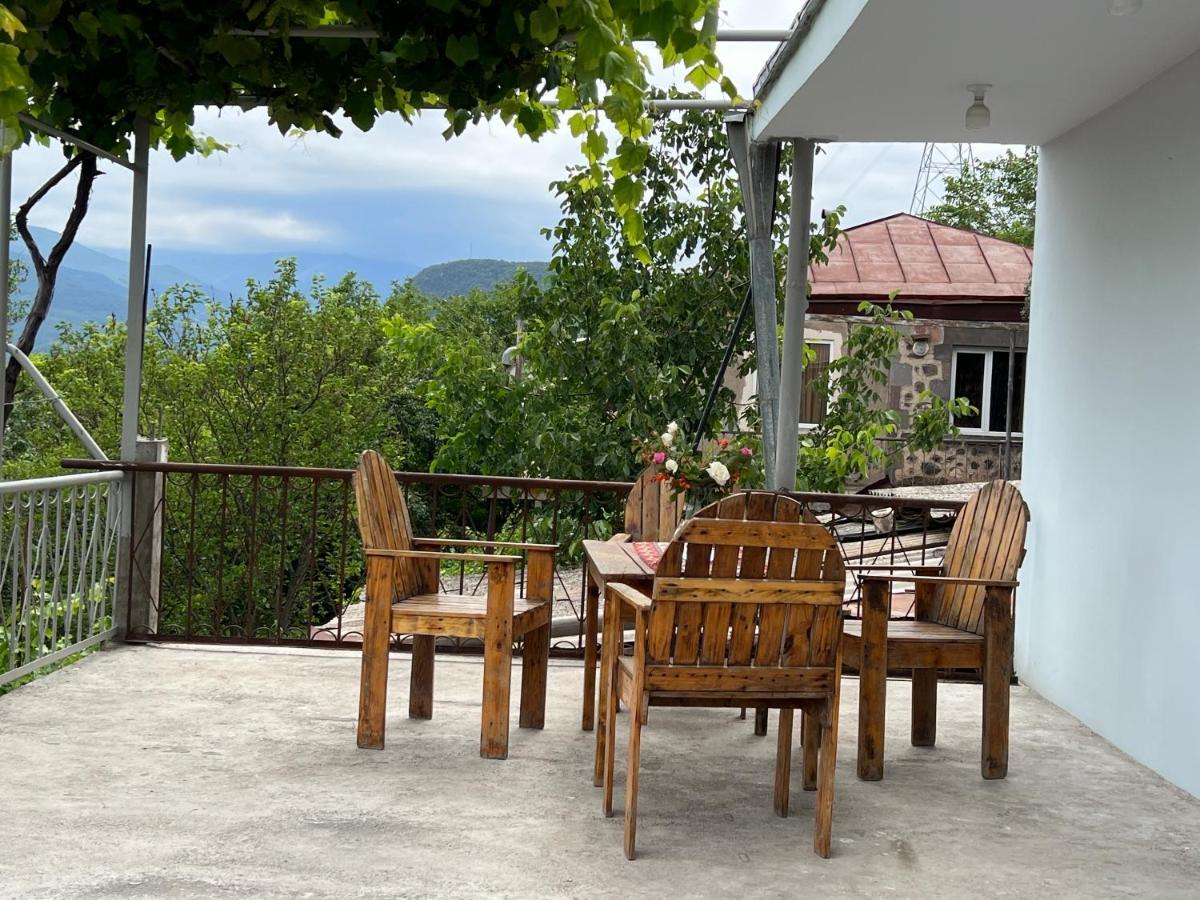 Arman Bed And Breakfast Halidzor Bagian luar foto